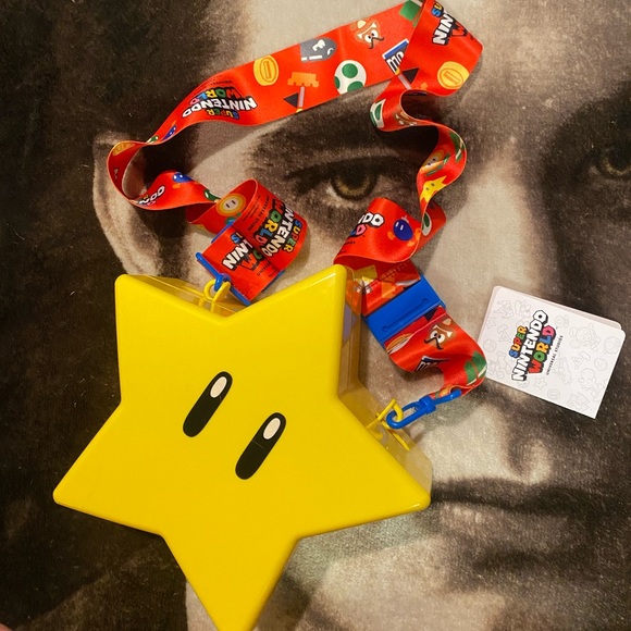 NWT Super Nintendo World Universal Studios Souvenir *Super Star* Popcorn Bucket - Picture 2 of 7